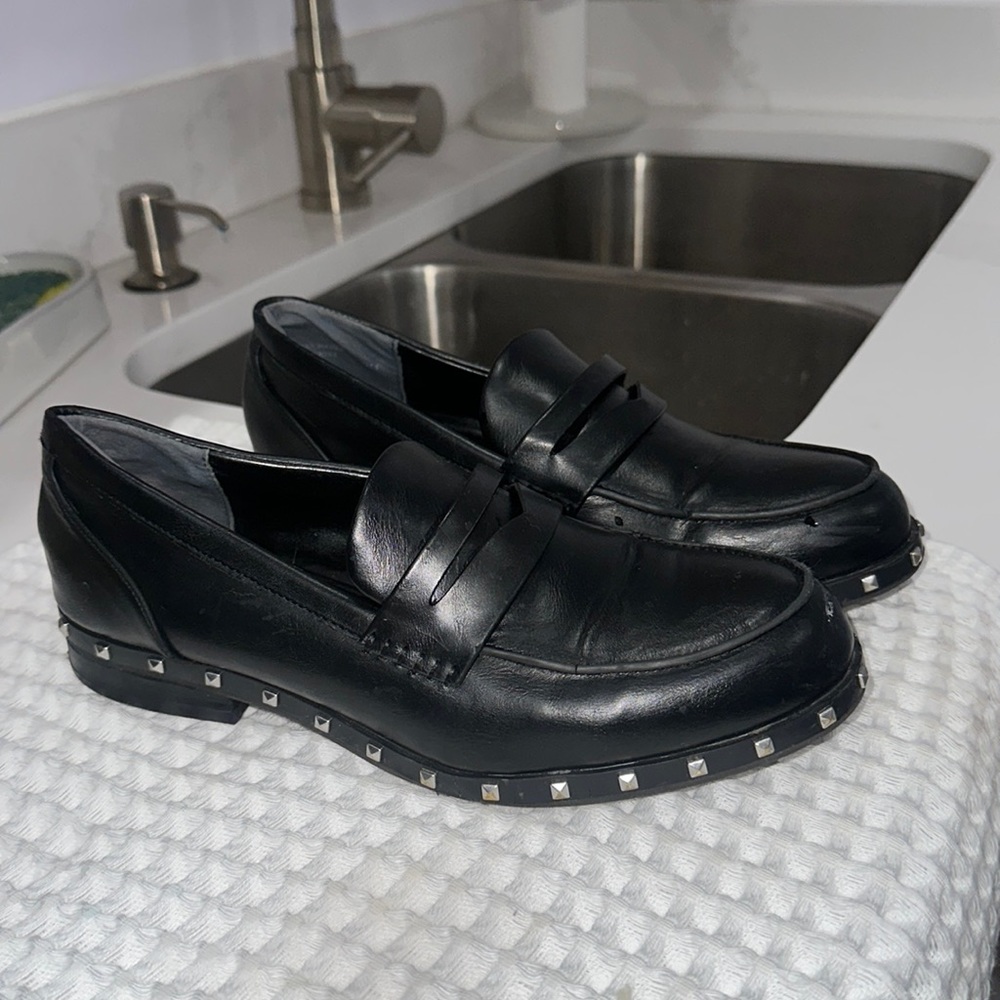 Black women’s loafer studded